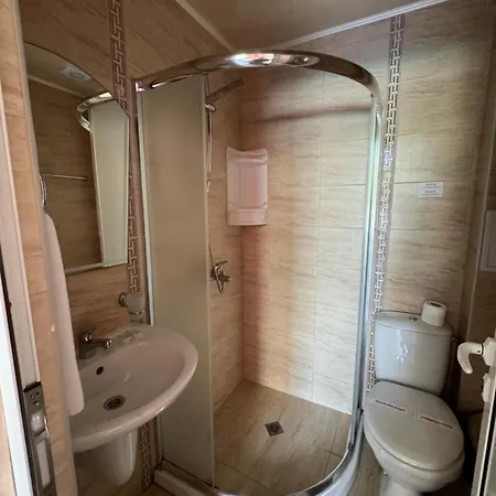 At Sunny סאני ביץ'