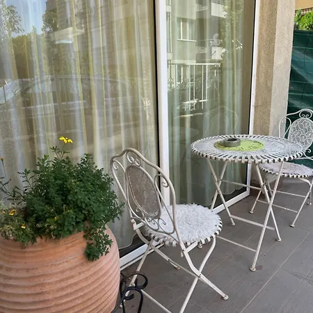 At Sunny Slăntjev Brjag